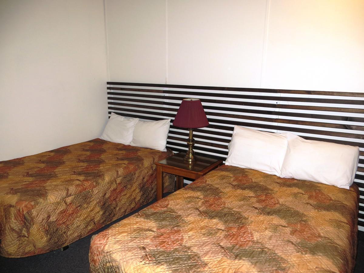 Macklin Motor Inn Exteriér fotografie